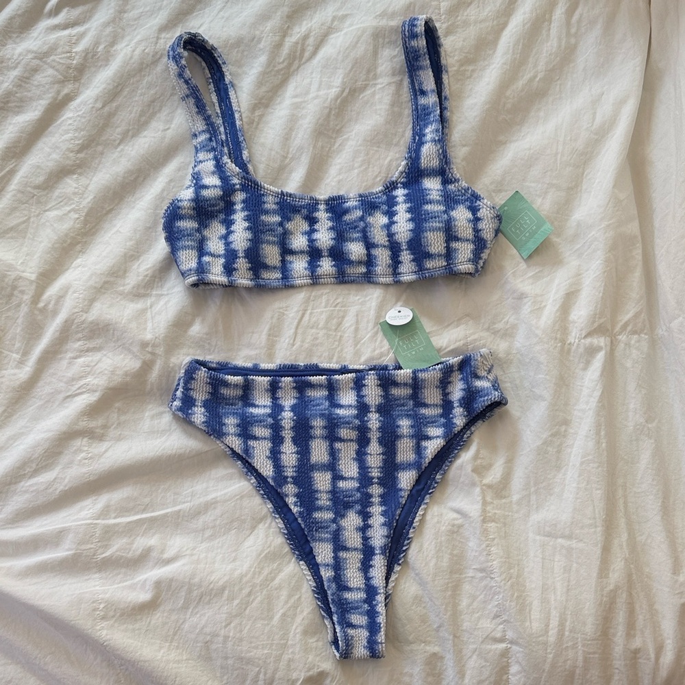 NWT Tilly’s Full Tilt Blue and White Tie-Dye Bikini Set